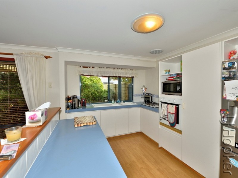 7 Suncrest Meander, Meadow Springs WA 6210