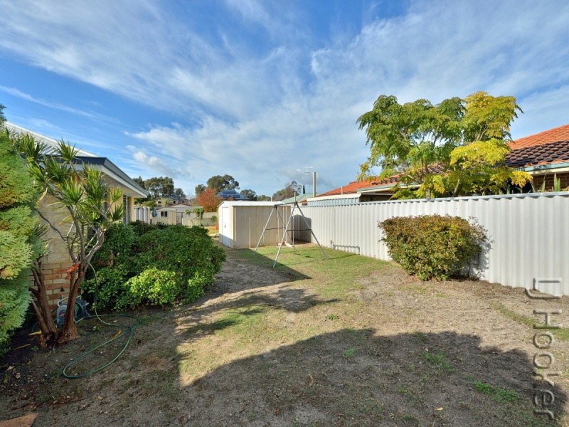 7 Suncrest Meander, Meadow Springs WA 6210