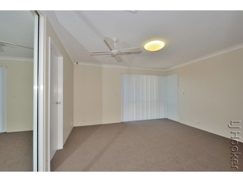 8 Parkwater Cove, Halls Head WA 6210