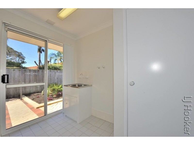 8 Parkwater Cove, Halls Head WA 6210