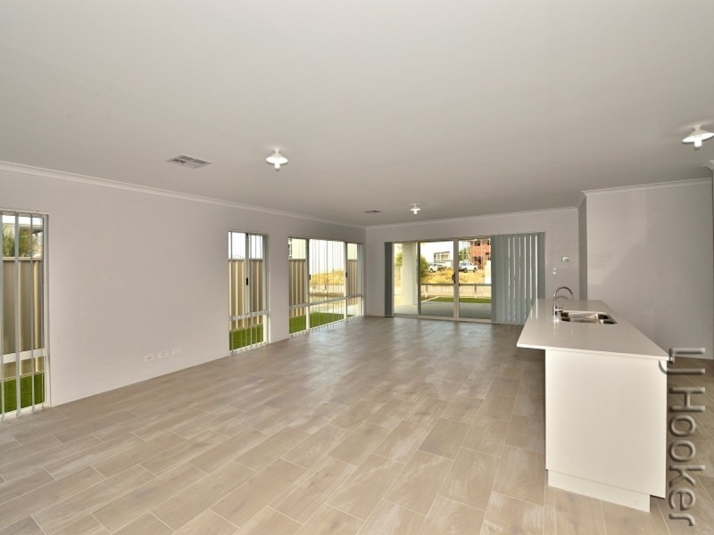 97 Queen Parade, Wannanup WA 6210