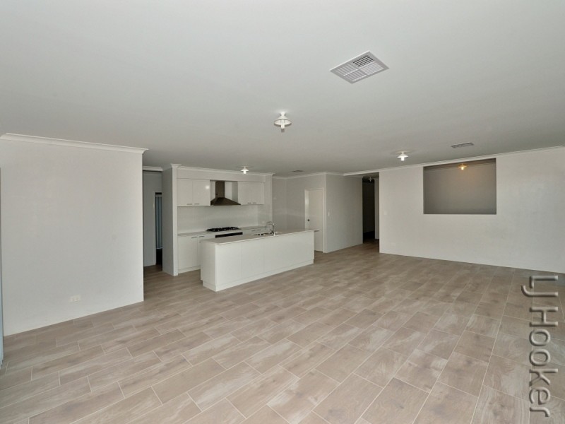 97 Queen Parade, Wannanup WA 6210