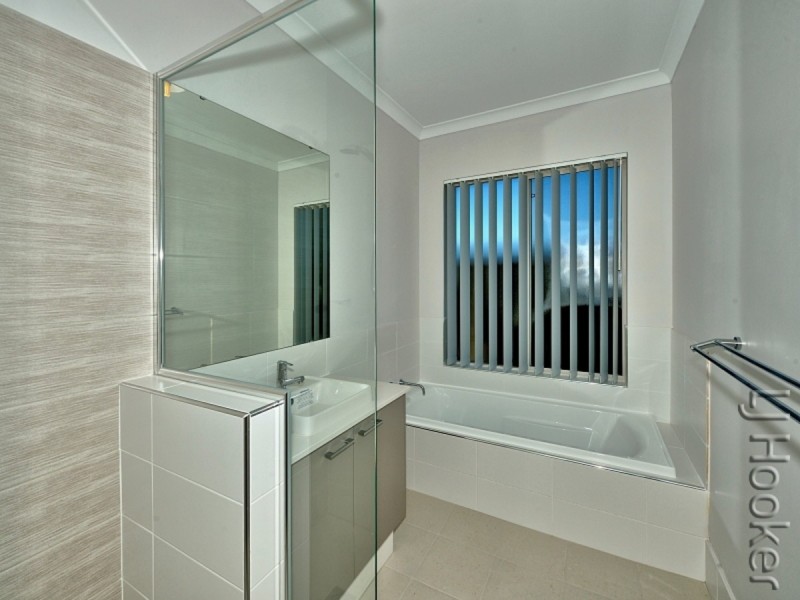 97 Queen Parade, Wannanup WA 6210