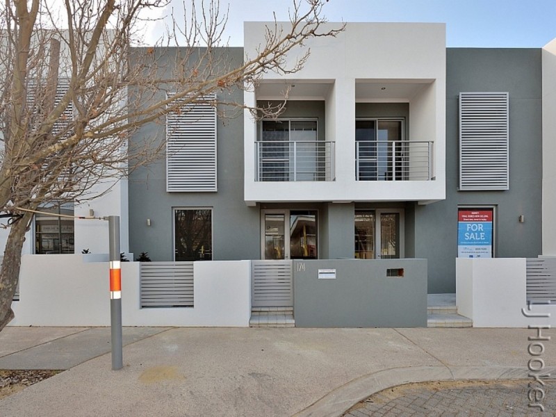 174 Boardwalk Boulevard, Halls Head WA 6210