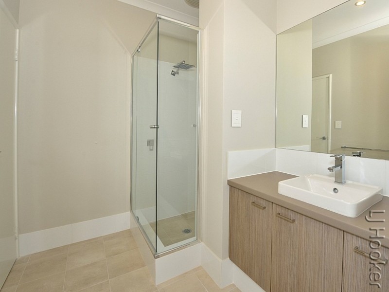 174 Boardwalk Boulevard, Halls Head WA 6210