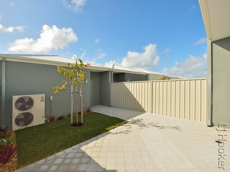 174 Boardwalk Boulevard, Halls Head WA 6210