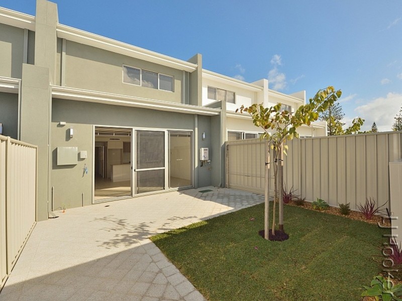 174 Boardwalk Boulevard, Halls Head WA 6210