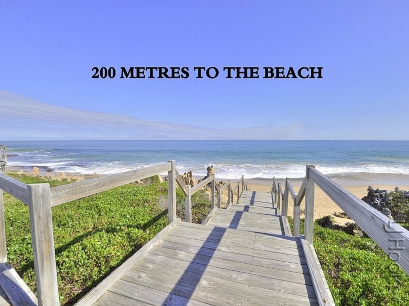 174 Boardwalk Boulevard, Halls Head WA 6210