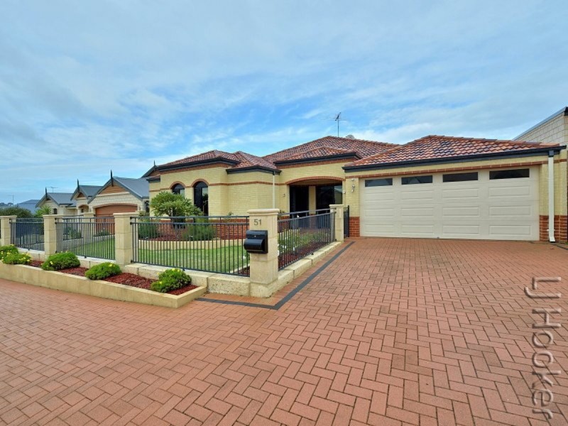 51 Quandong Parkway, Halls Head WA 6210