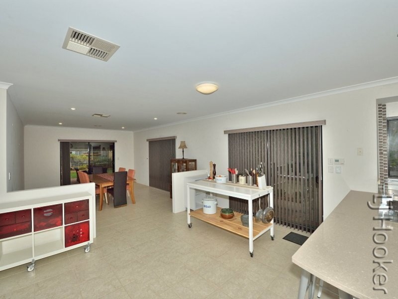 51 Quandong Parkway, Halls Head WA 6210