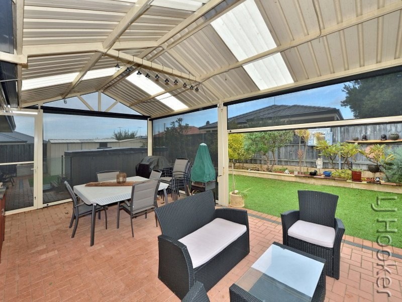 51 Quandong Parkway, Halls Head WA 6210