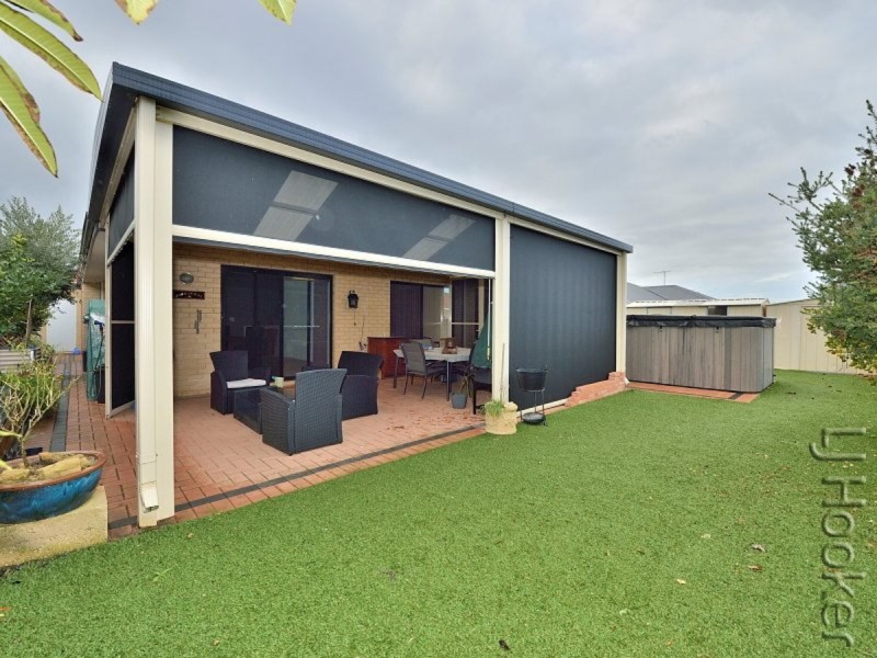 51 Quandong Parkway, Halls Head WA 6210