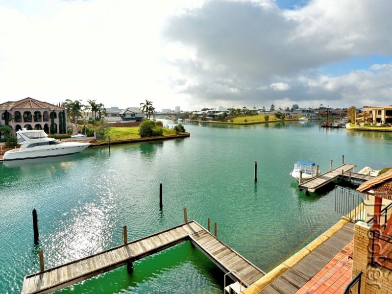 36 Santavea Mews, Halls Head WA 6210