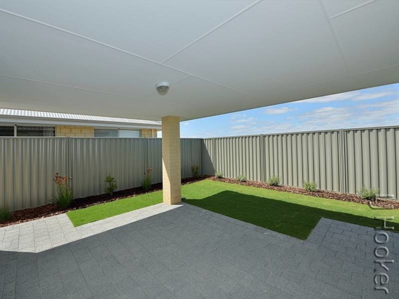 12 Harvey Crescent, South Yunderup WA 6208