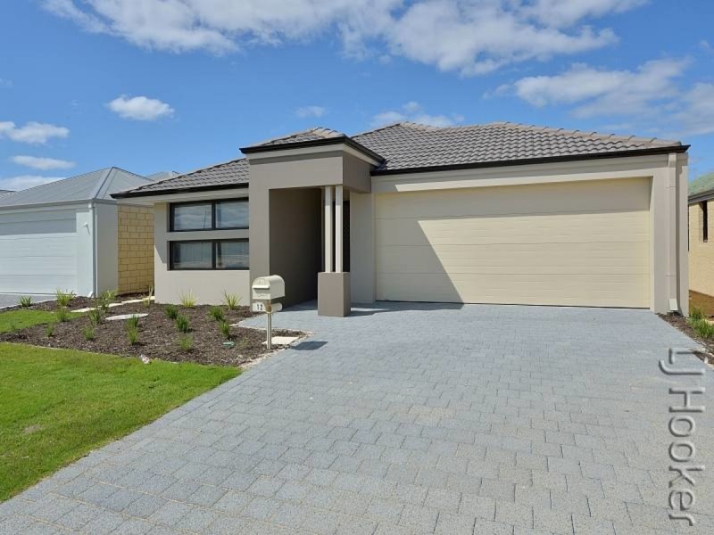 12 Harvey Crescent, South Yunderup WA 6208