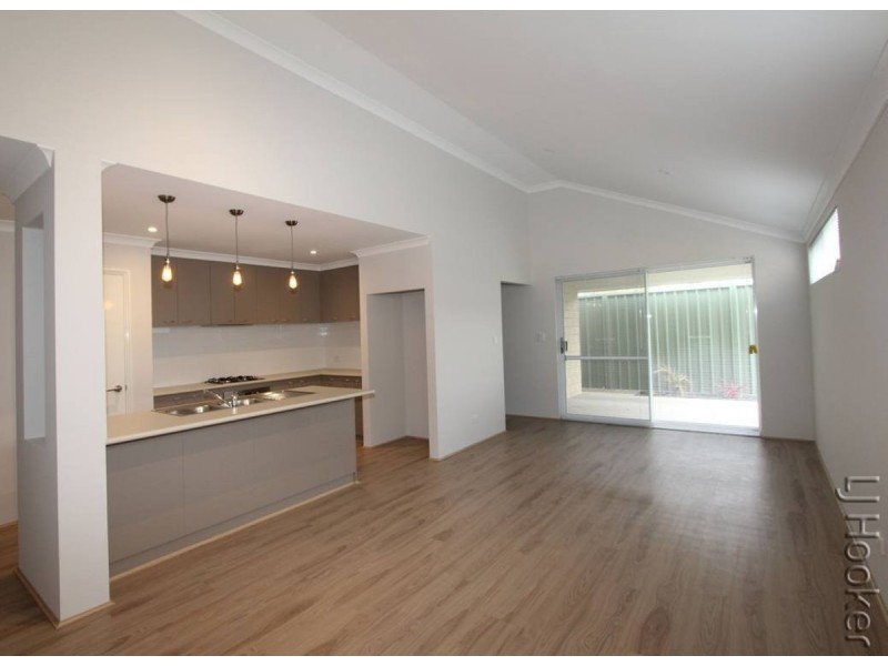 24 Encourage Loop, Dudley Park WA 6210