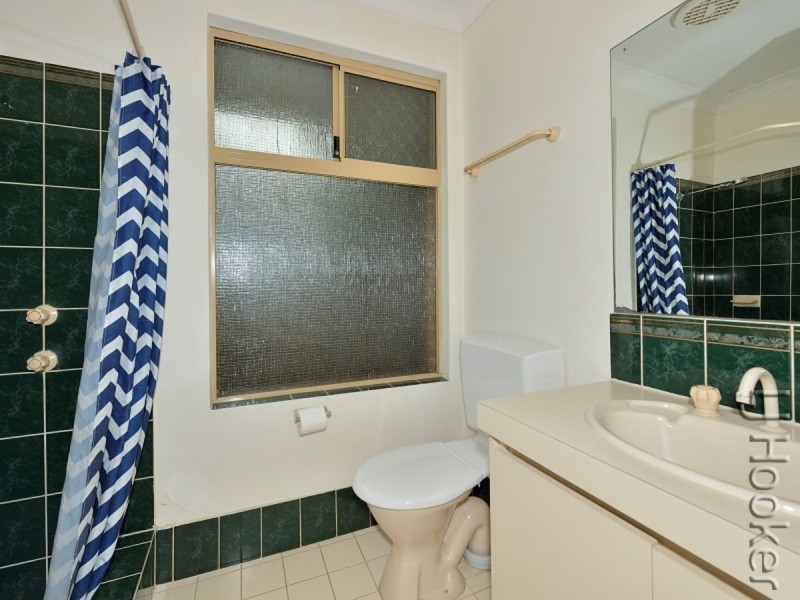 2 Willmott Close, Halls Head WA 6210