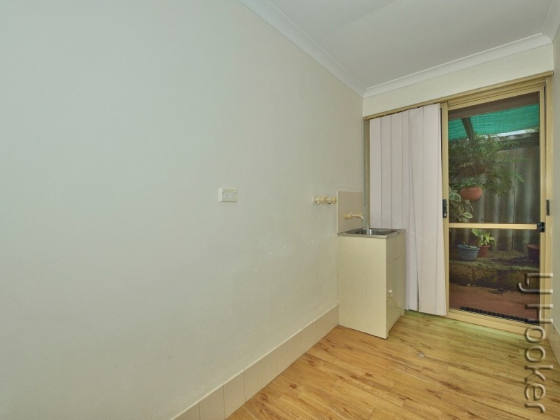 2 Willmott Close, Halls Head WA 6210