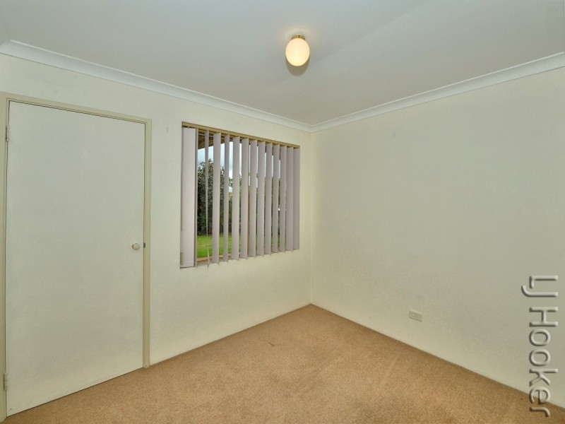 2 Willmott Close, Halls Head WA 6210