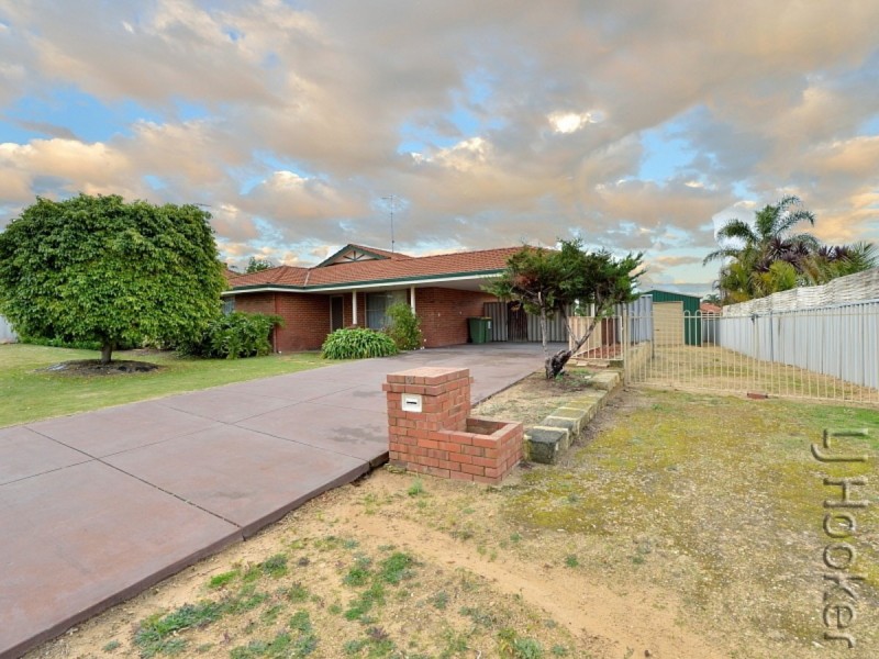 2 Willmott Close, Halls Head WA 6210