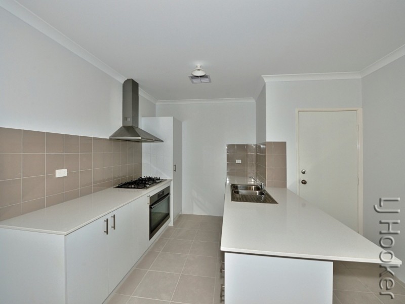 1 Tamarind Lane, Halls Head WA 6210
