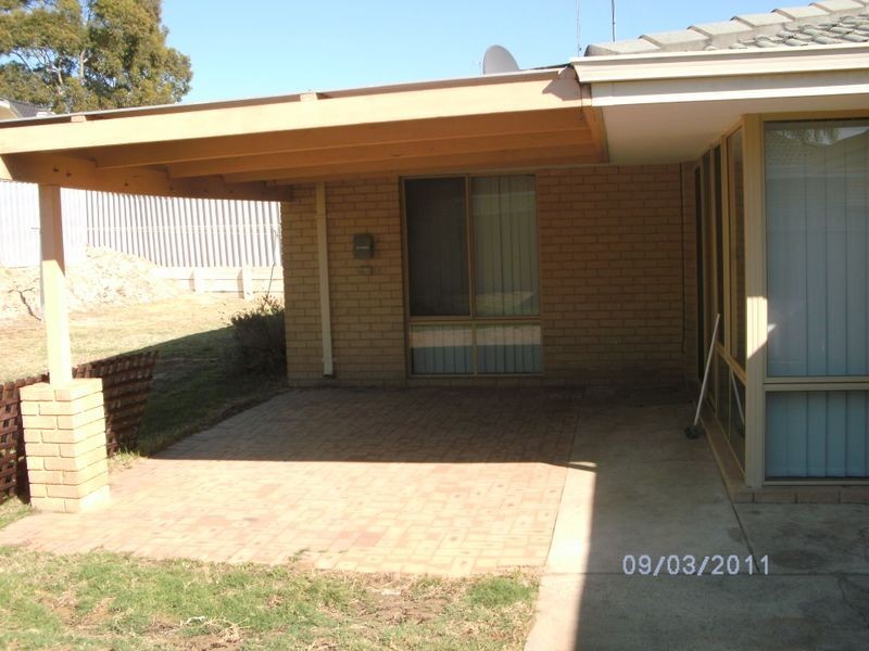 13 Everlasting Retreat, Halls Head WA 6210
