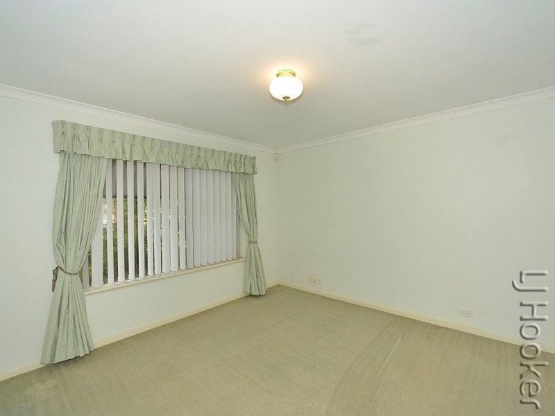 10 Peron Place, San Remo WA 6210