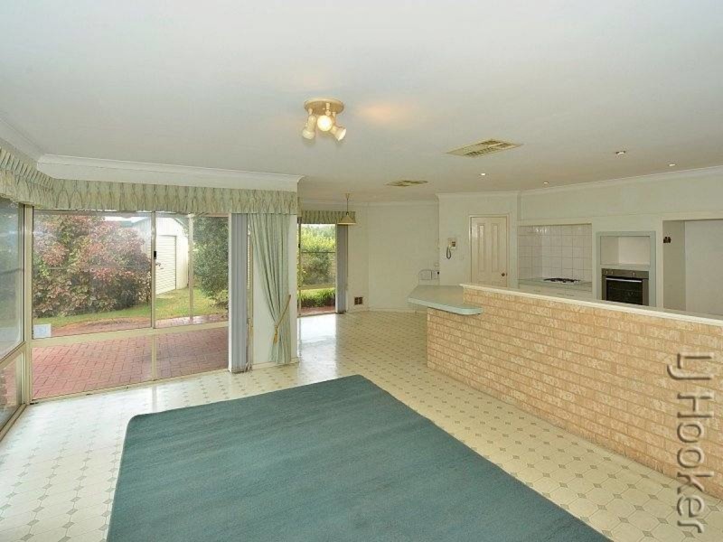 10 Peron Place, San Remo WA 6210