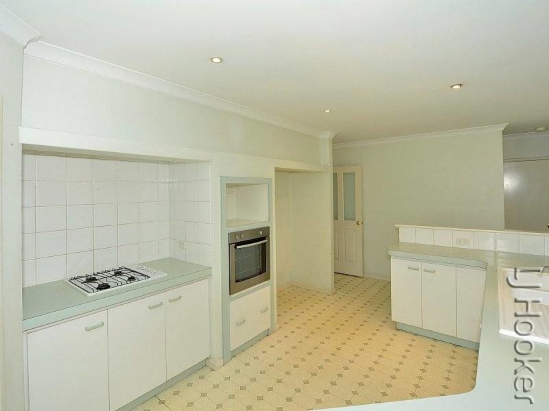 10 Peron Place, San Remo WA 6210