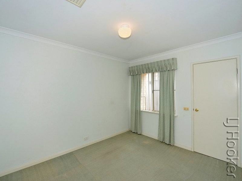 10 Peron Place, San Remo WA 6210