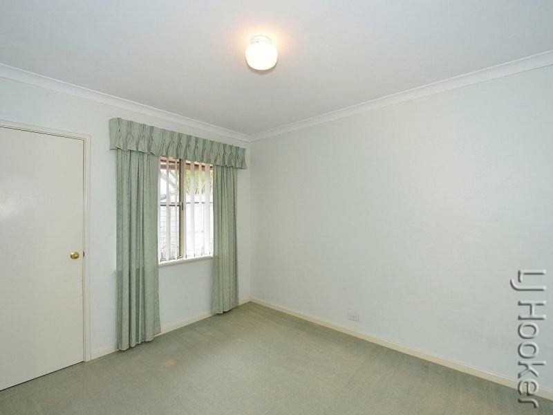 10 Peron Place, San Remo WA 6210