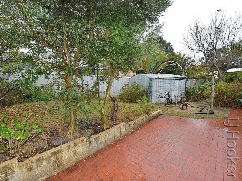 10 Peron Place, San Remo WA 6210