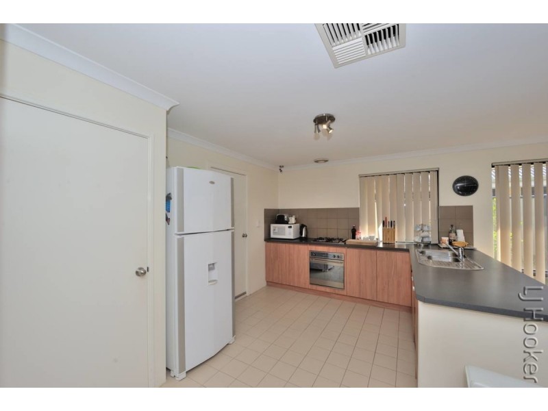 28 Camden Way, Meadow Springs WA 6210