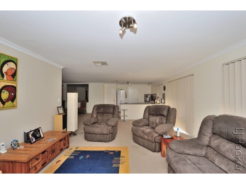 28 Camden Way, Meadow Springs WA 6210