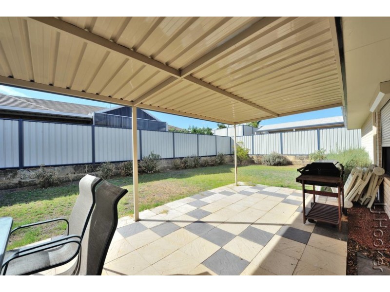 28 Camden Way, Meadow Springs WA 6210