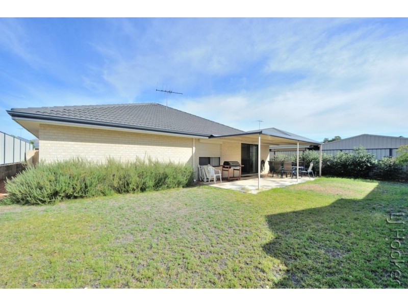 28 Camden Way, Meadow Springs WA 6210