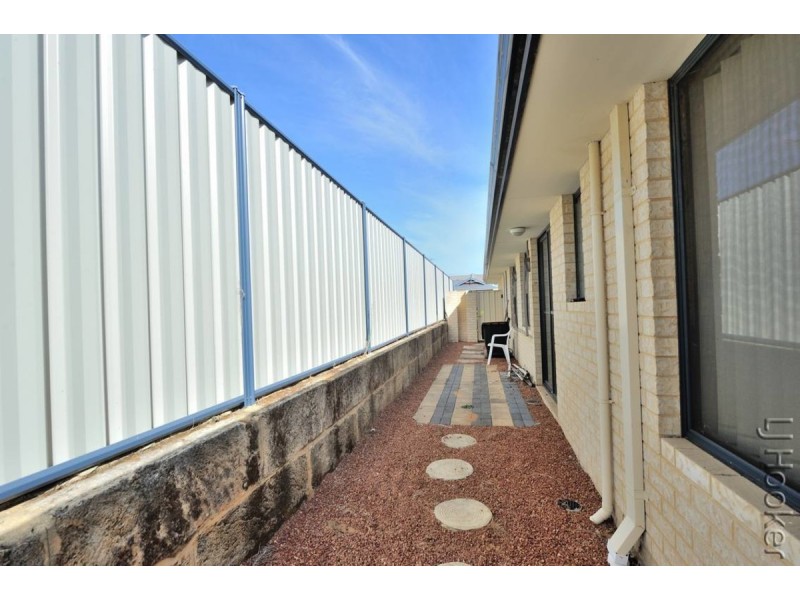 28 Camden Way, Meadow Springs WA 6210