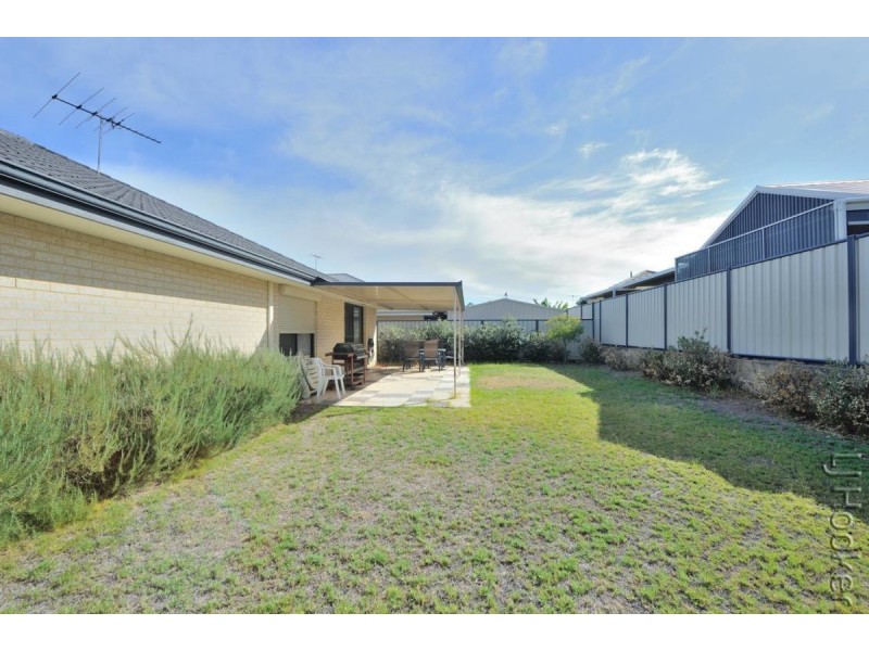 28 Camden Way, Meadow Springs WA 6210
