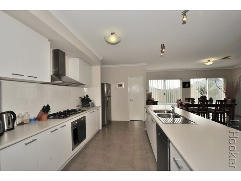 18 Adriana Way, Halls Head WA 6210