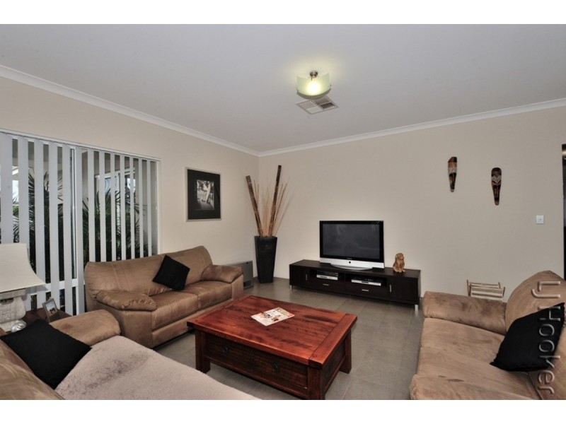 18 Adriana Way, Halls Head WA 6210