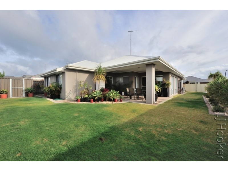 18 Adriana Way, Halls Head WA 6210