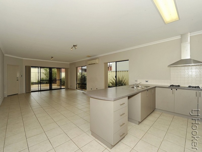 26 Keystone Loop, Secret Harbour WA 6173