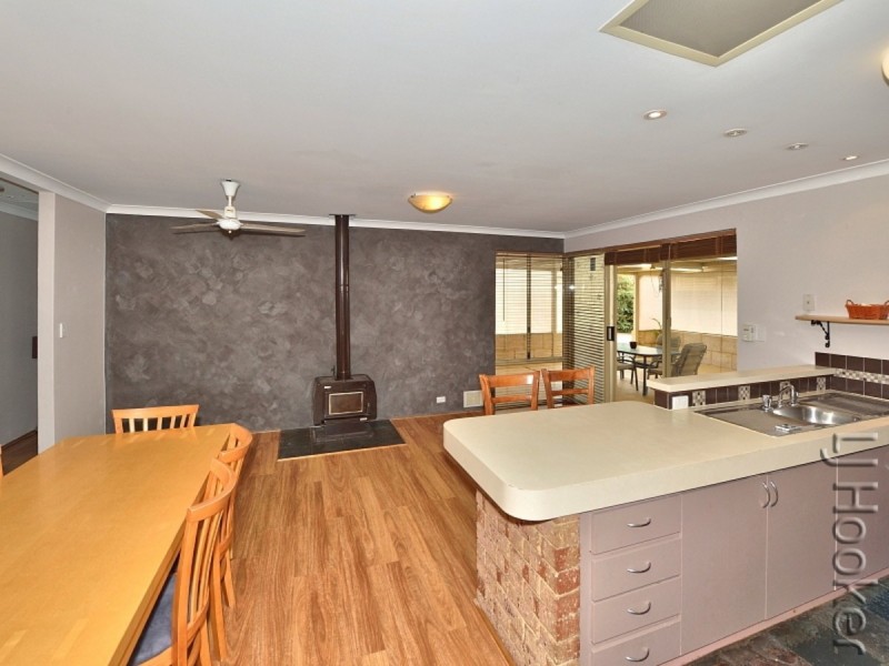 8 Allora Close, Dudley Park WA 6210