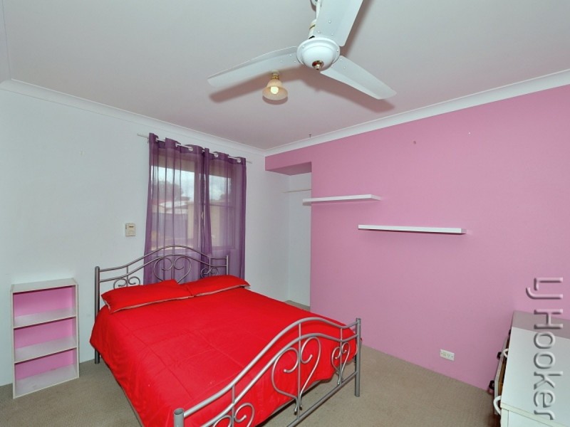 8 Allora Close, Dudley Park WA 6210
