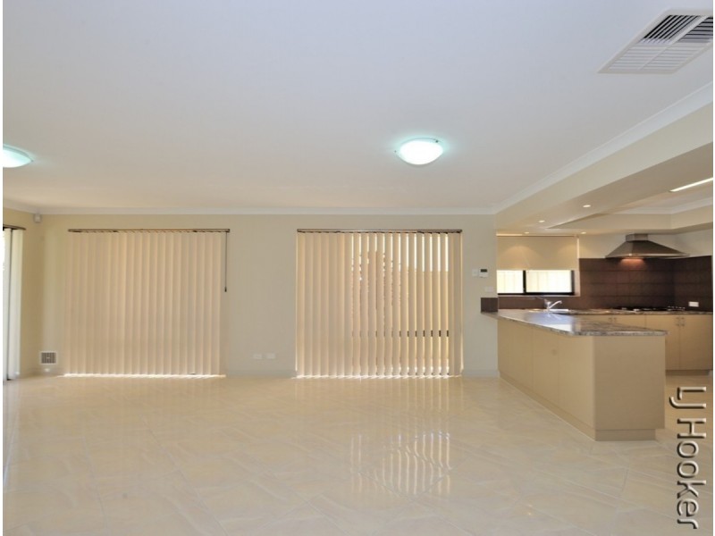 3 Lea Wynd, Lakelands WA 6180