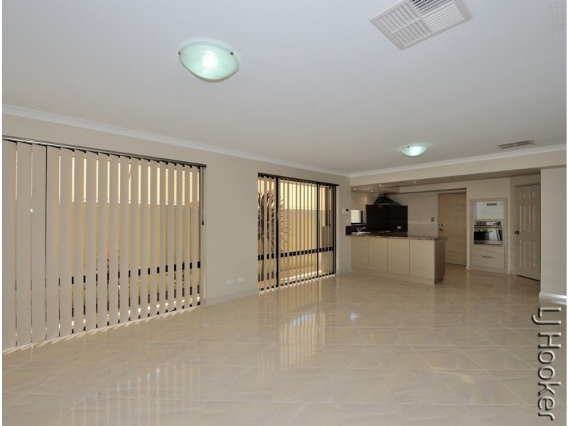 3 Lea Wynd, Lakelands WA 6180