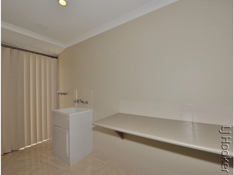 3 Lea Wynd, Lakelands WA 6180