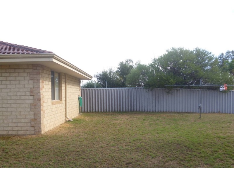 9B Parilla Court, Greenfields WA 6210