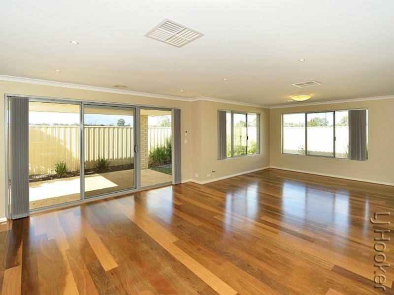 2 Mystery Way, Dudley Park WA 6210