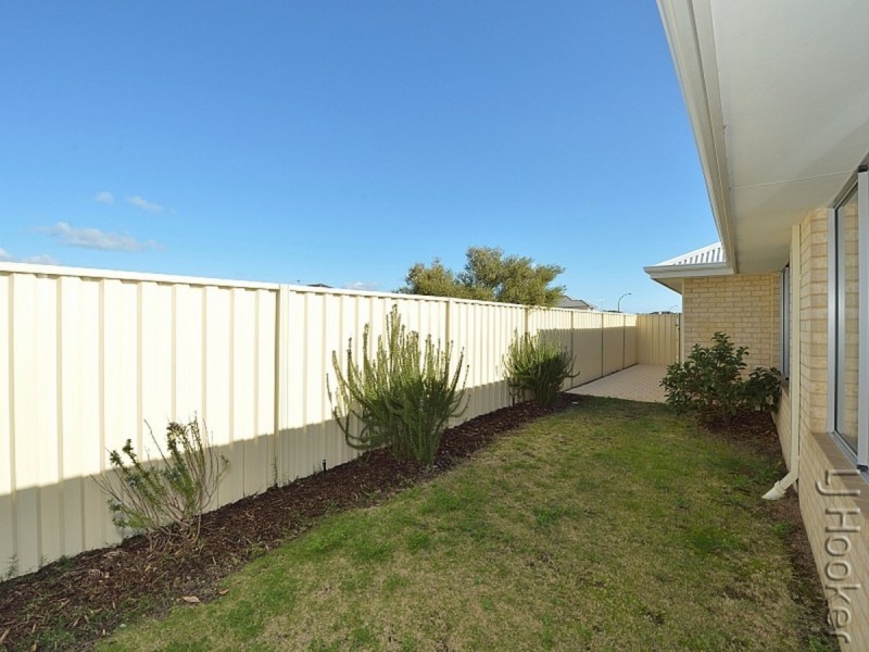 2 Mystery Way, Dudley Park WA 6210